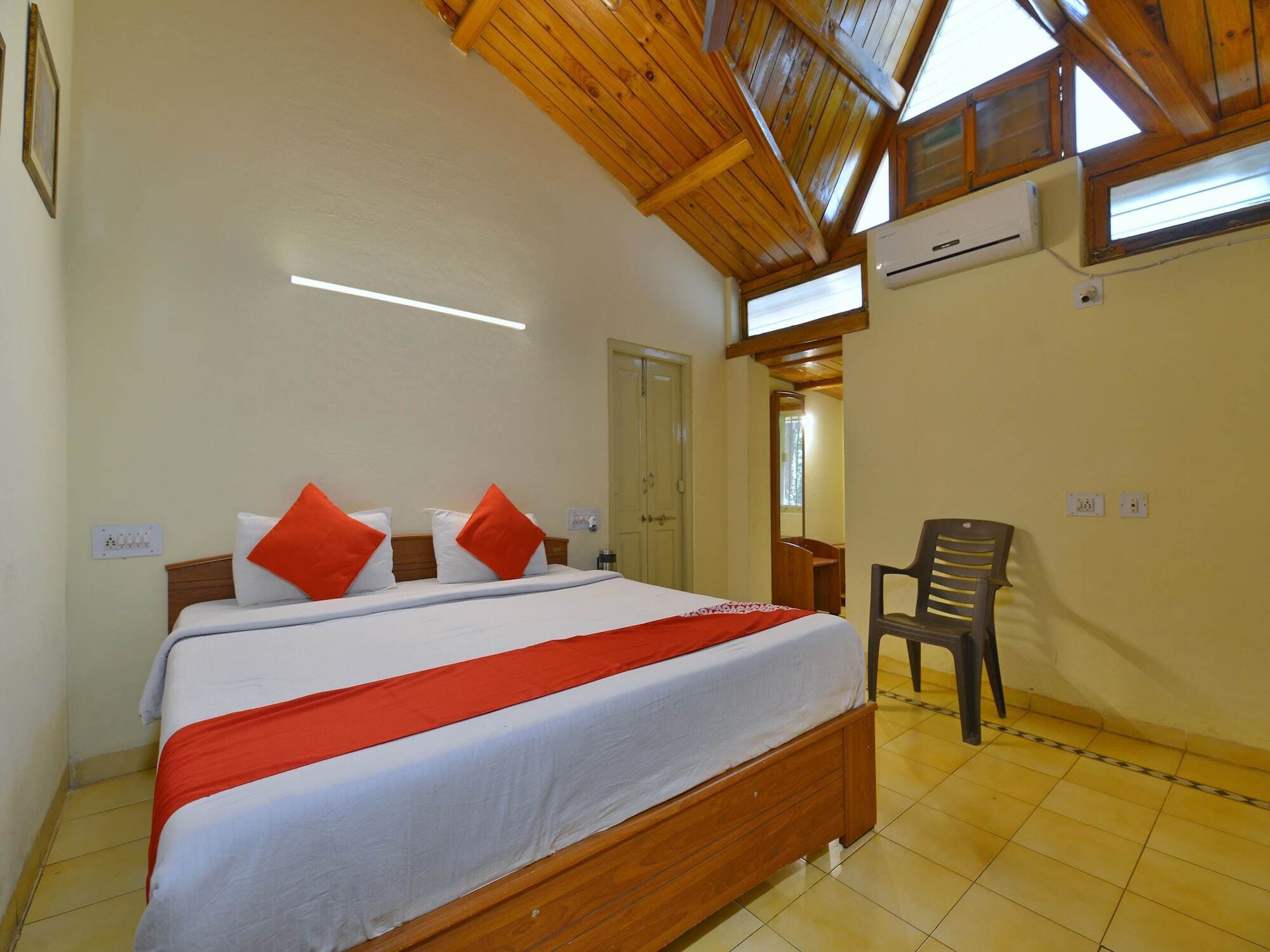 Oyo 12402 Mushkil Aasan Hotel Mount Abu Exterior photo